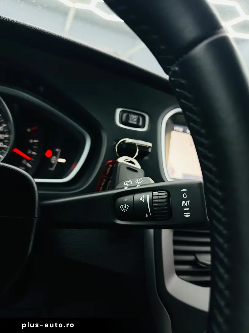 VOLVO V40 2014 1.6D E5 Garantie 12 Luni Rate Avans 0 Doar Cu