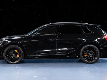AUDI E-Tron 55 S-Line BlackEdition Pano 21  Matrix