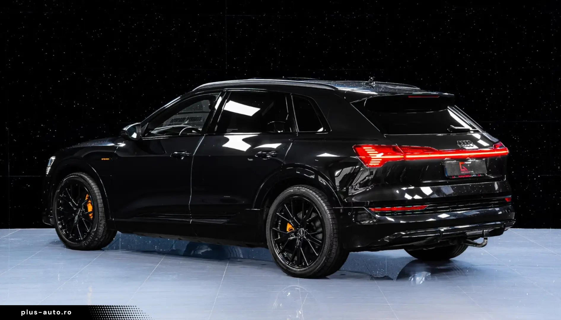 AUDI E-Tron 55 S-Line BlackEdition Pano 21  Matrix