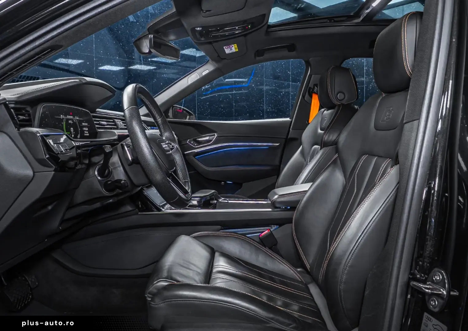 AUDI E-Tron 55 S-Line BlackEdition Pano 21  Matrix