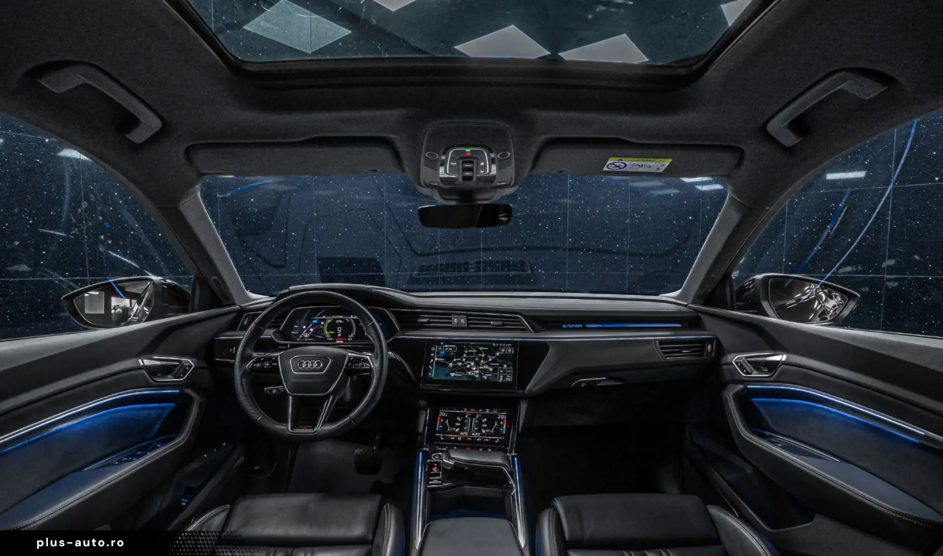 AUDI E-Tron 55 S-Line BlackEdition Pano 21  Matrix