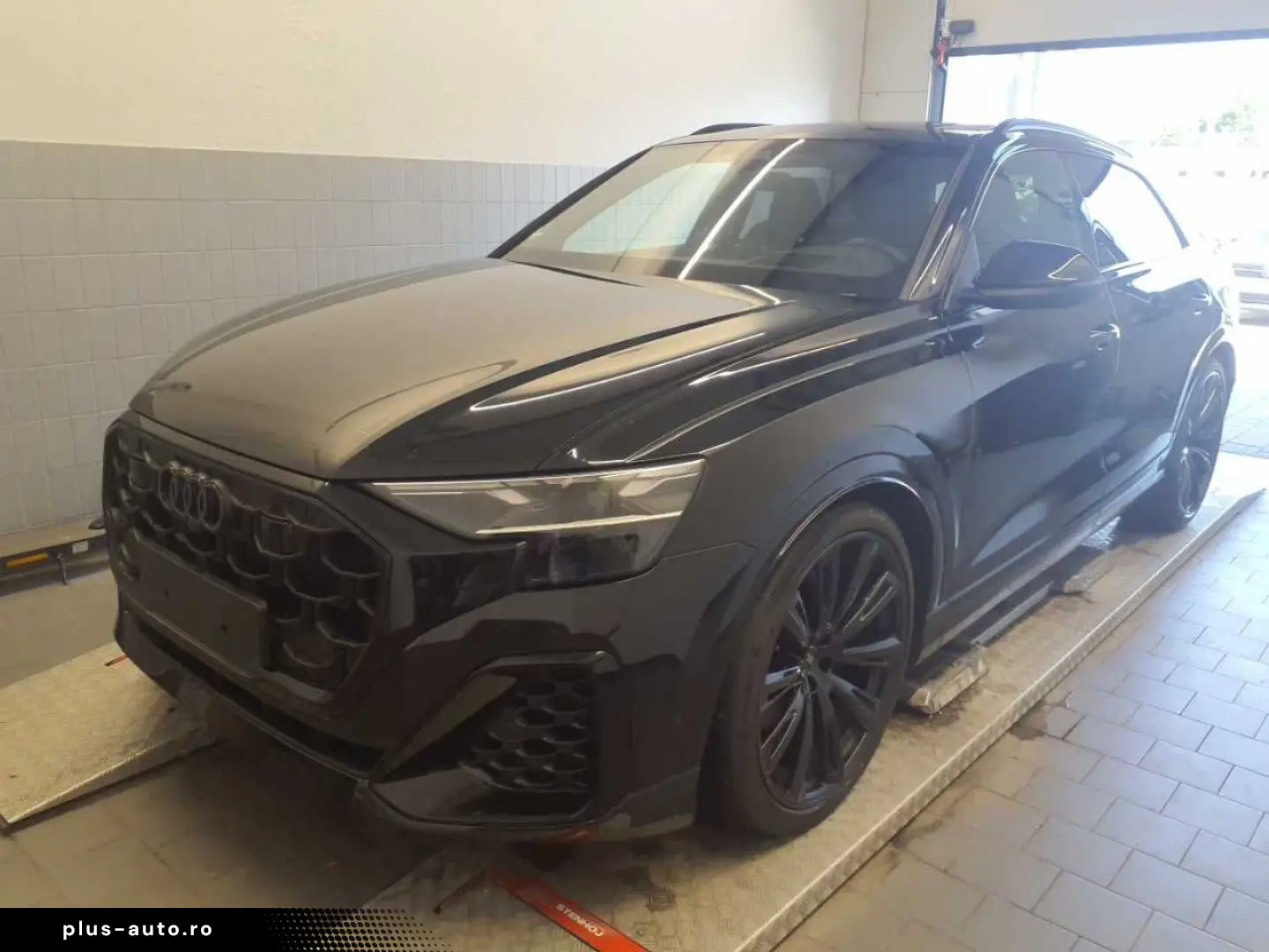 AUDI Q8 S line 55 TFSI AHK Black Pano Sitzlüft Allrad