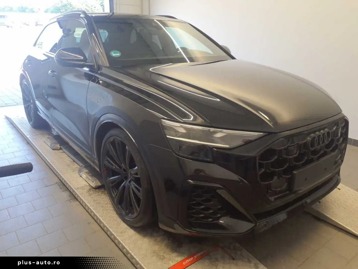 AUDI Q8 S line 55 TFSI AHK Black Pano Sitzlüft Allrad
