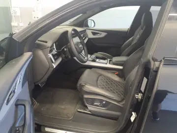 AUDI Q8 S line 55 TFSI AHK Black Pano Sitzlüft Allrad