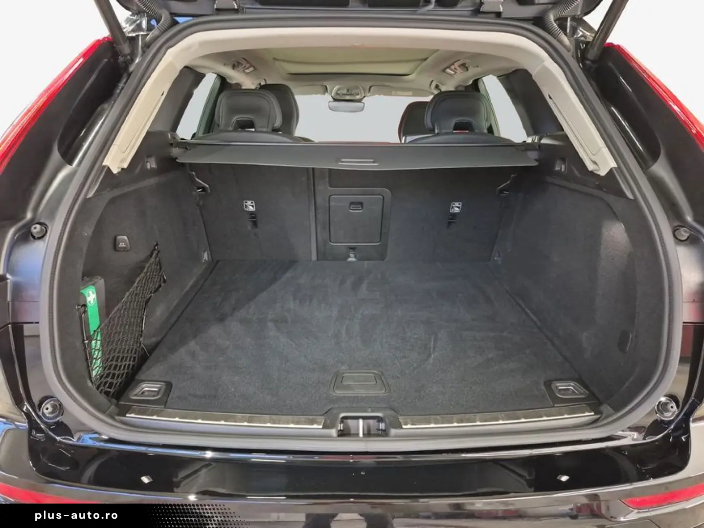 VOLVO XC60 B5 B AWD Plus Dark