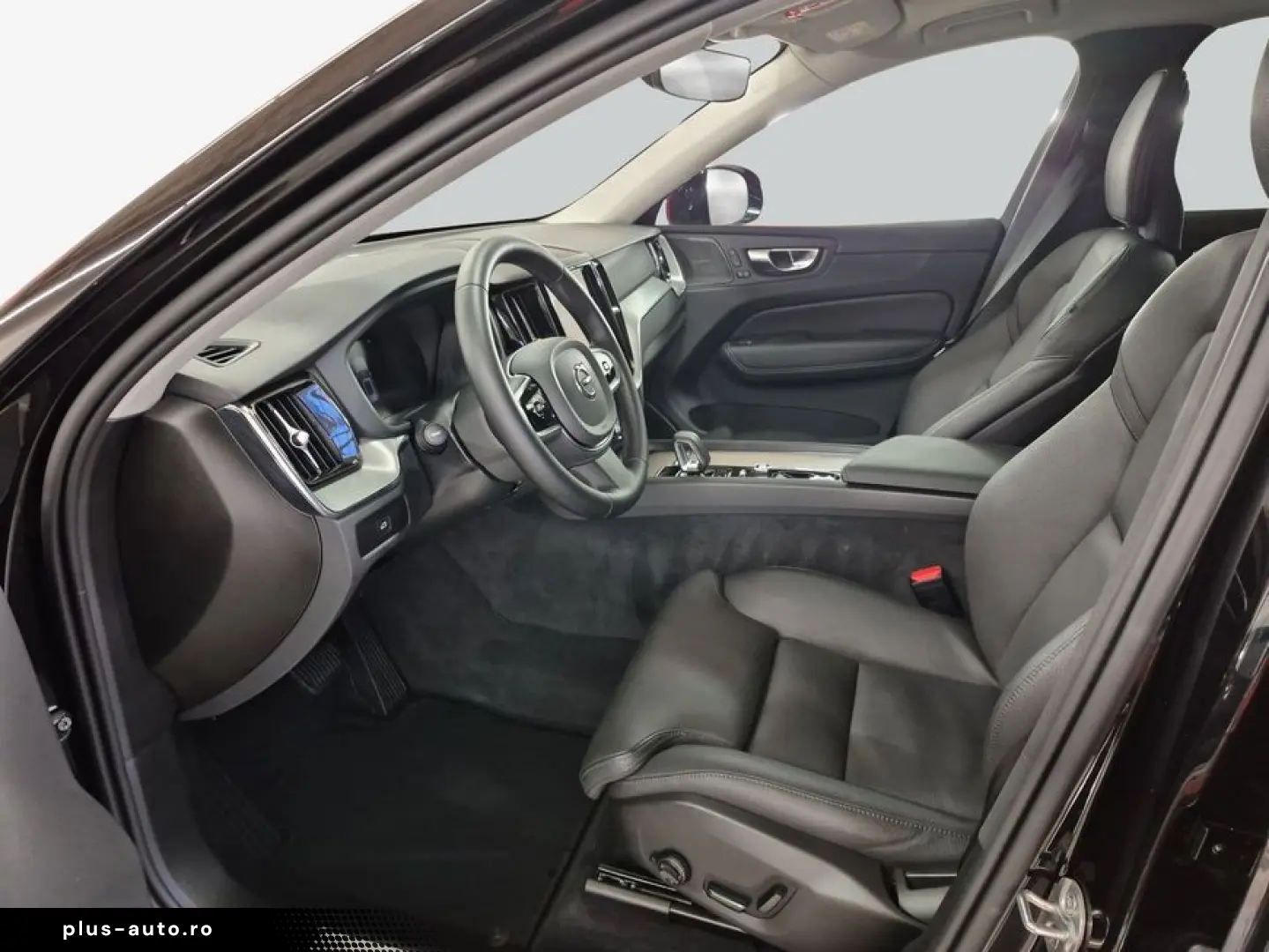 VOLVO XC60 B5 B AWD Plus Dark