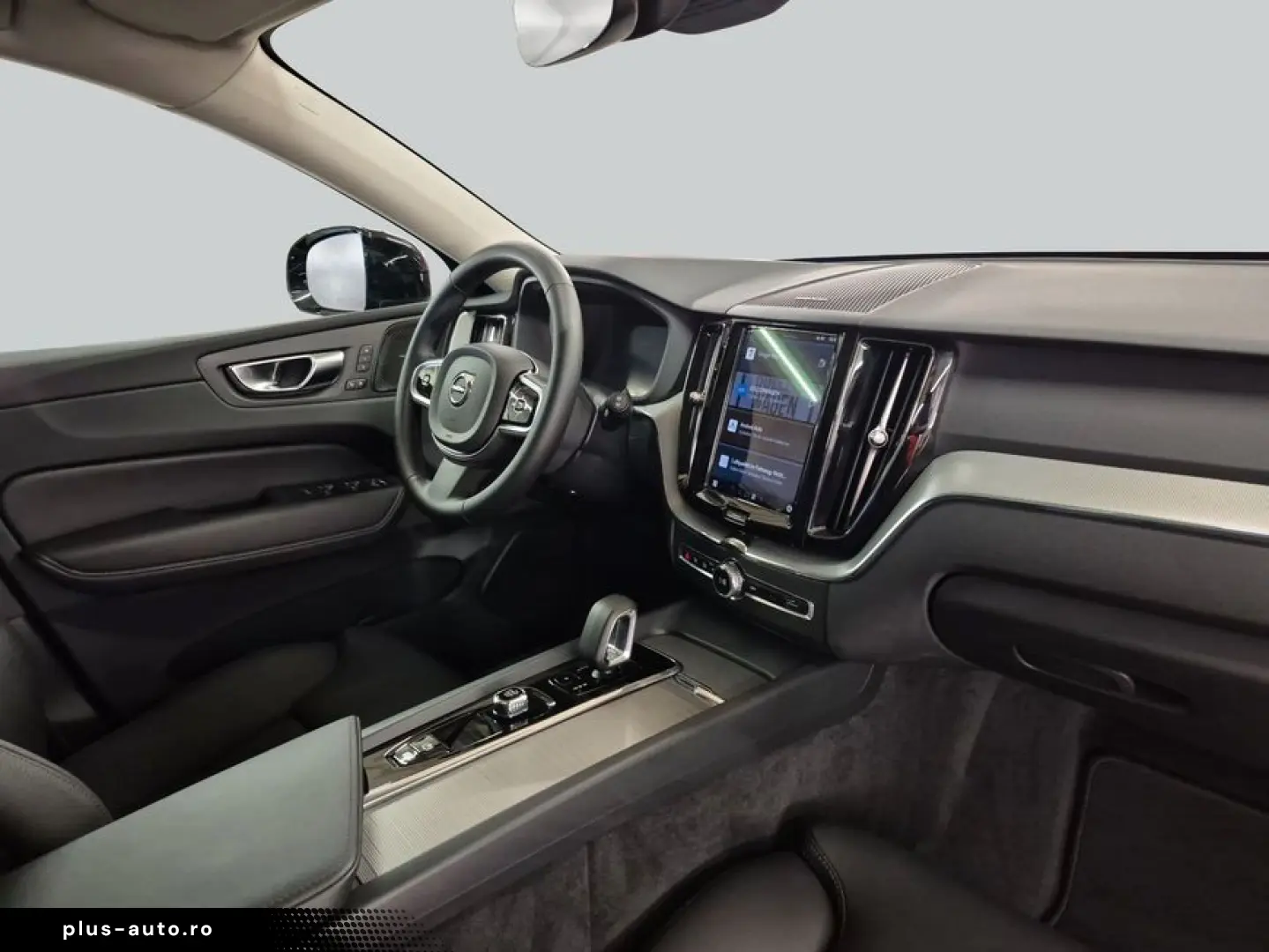 VOLVO XC60 B5 B AWD Plus Dark