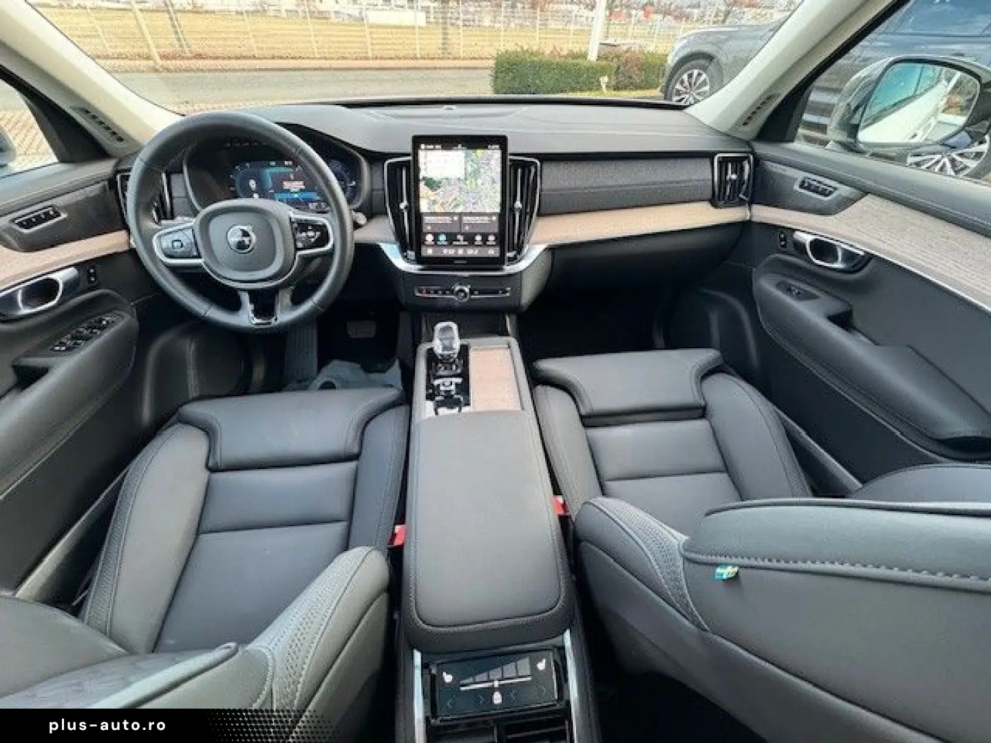 VOLVO XC90 T8 AWD Plug-in Hybrid Plus Dark