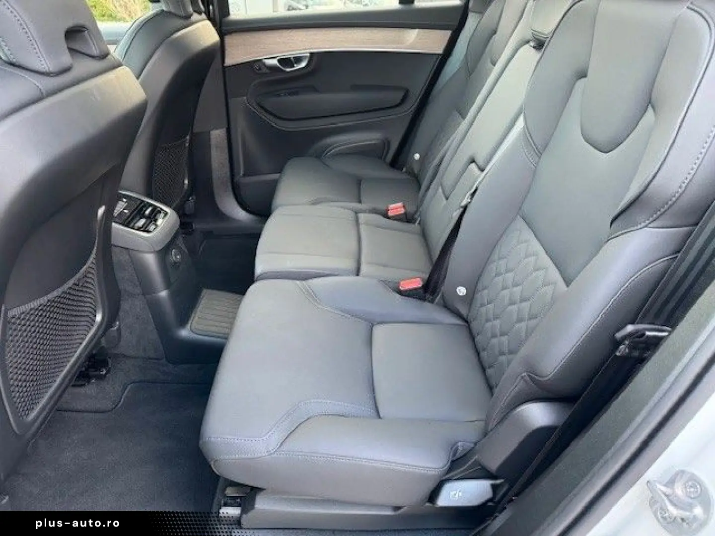 VOLVO XC90 T8 AWD Plug-in Hybrid Plus Dark