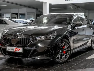 BMW 540xd M Sport Pro Carbon 3xTV B&W HUD Distr Pano