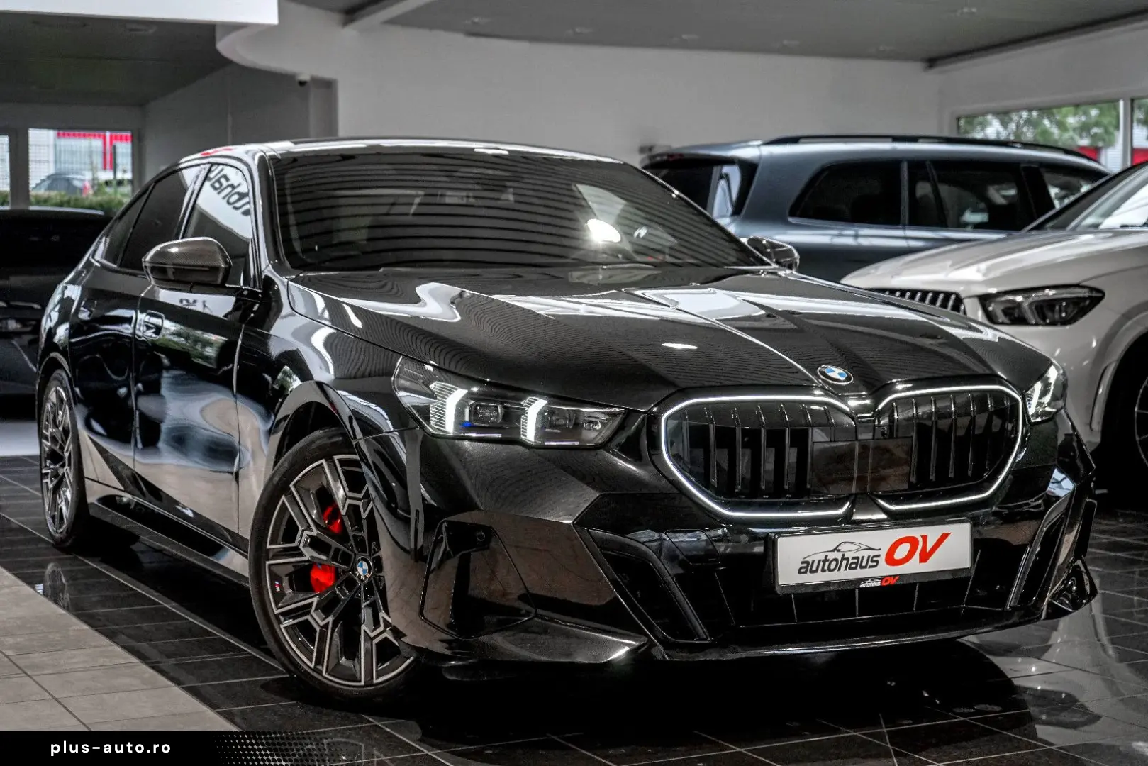 BMW 540xd M Sport Pro Carbon 3xTV B&W HUD Distr Pano