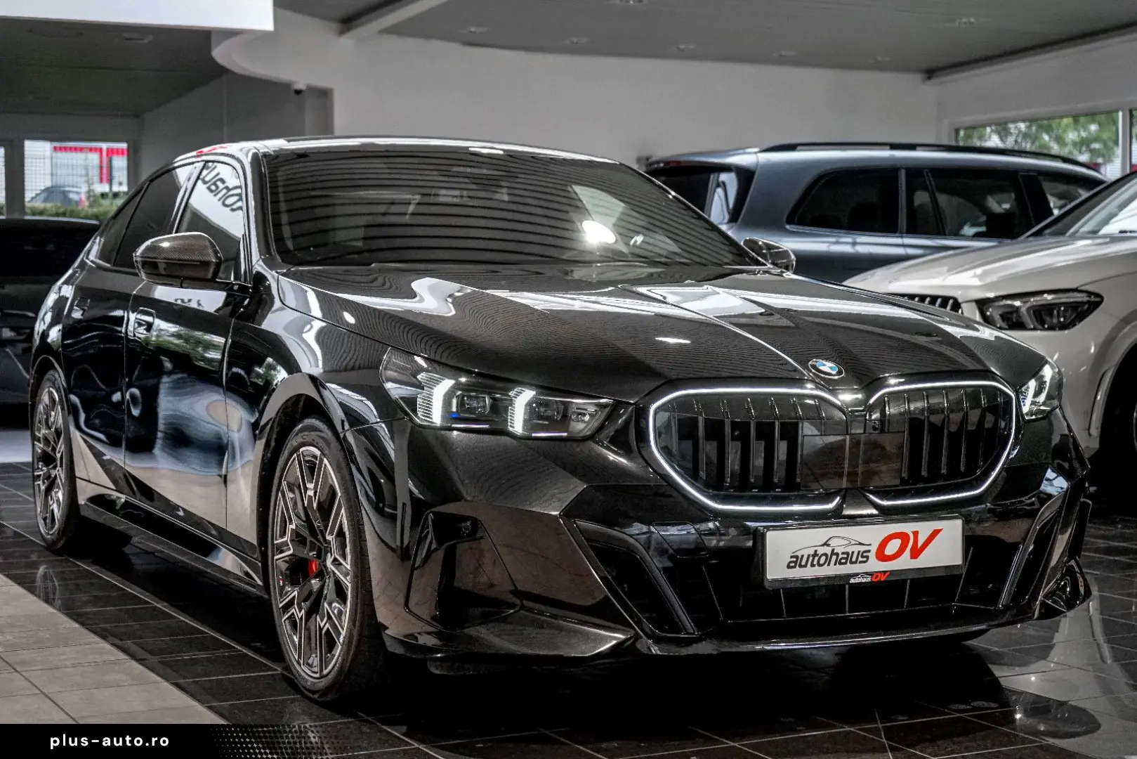 BMW 540xd M Sport Pro Carbon 3xTV B&W HUD Distr Pano