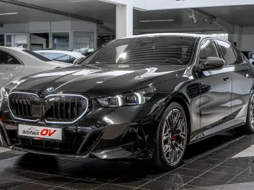 BMW 540xd M Sport Pro Carbon 3xTV B&W HUD Distr Pano