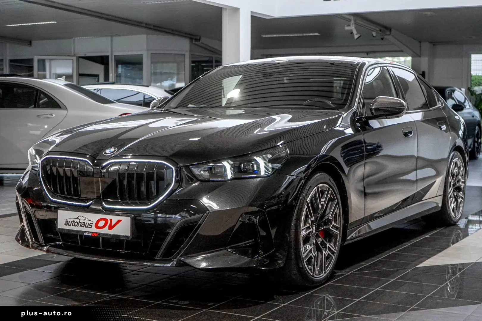 BMW 540xd M Sport Pro Carbon 3xTV B&W HUD Distr Pano