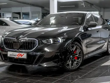 BMW 540xd M Sport Pro Carbon 3xTV B&W HUD Distr Pano