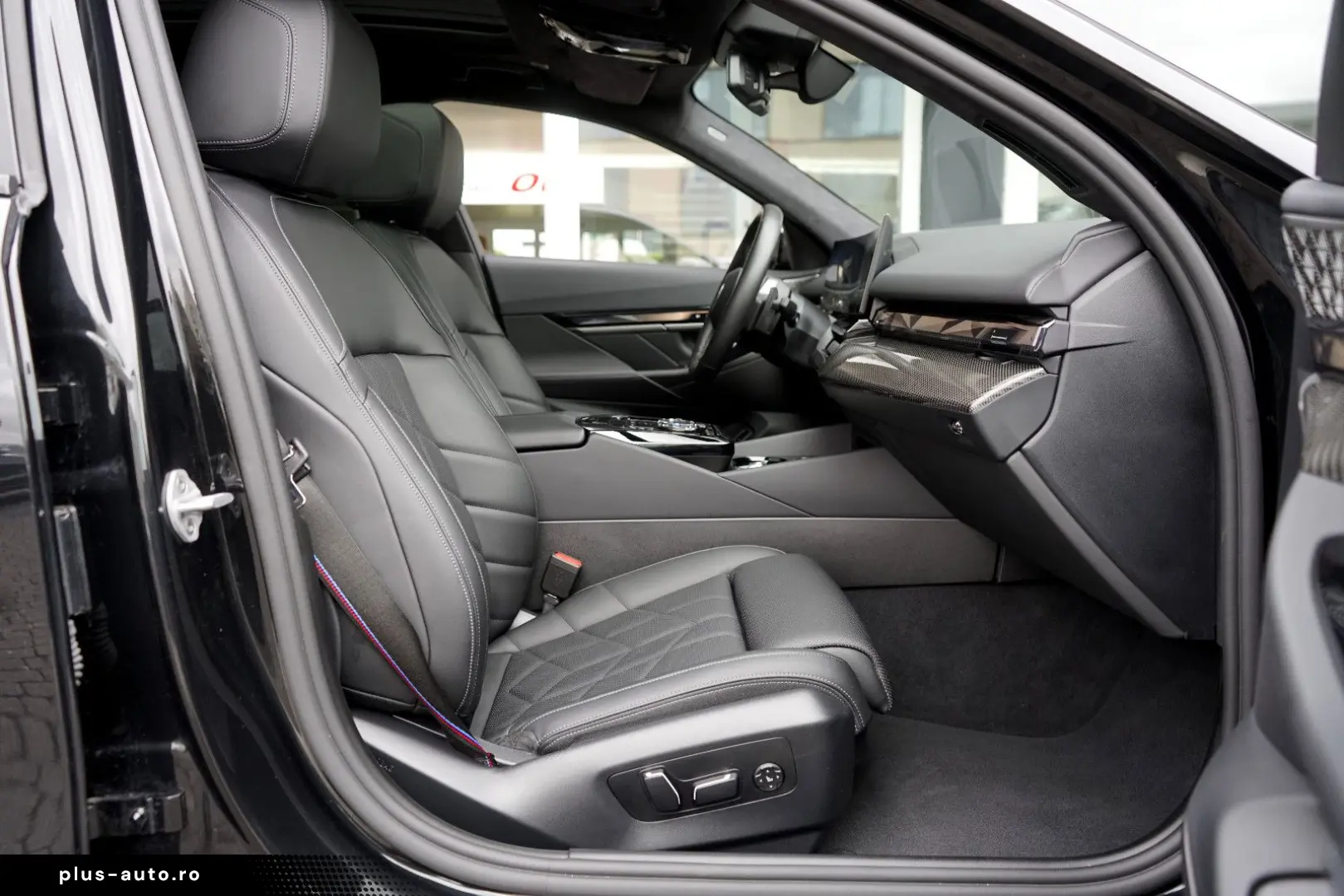 BMW 540xd M Sport Pro Carbon 3xTV B&W HUD Distr Pano