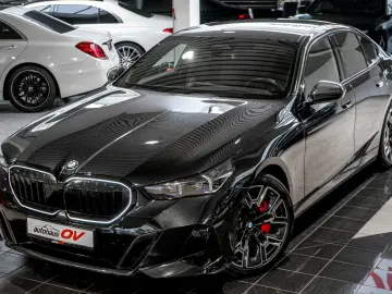 BMW 540xd M Sport Pro Carbon 3xTV B&W HUD Distr Pano