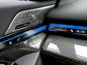 BMW 540xd M Sport Pro Carbon 3xTV B&W HUD Distr Pano