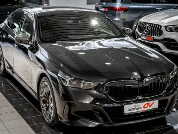 BMW 540xd M Sport Pro Carbon 3xTV B&W HUD Distr Pano