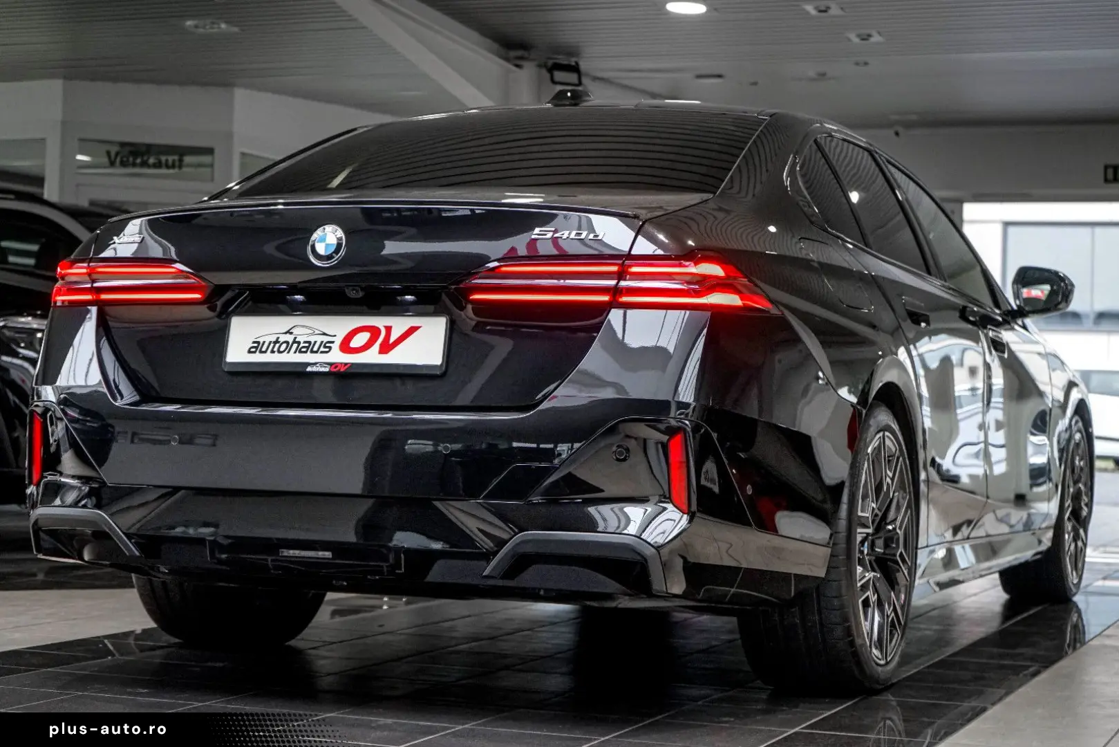 BMW 540xd M Sport Pro Carbon 3xTV B&W HUD Distr Pano