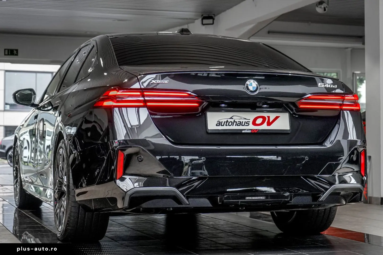 BMW 540xd M Sport Pro Carbon 3xTV B&W HUD Distr Pano