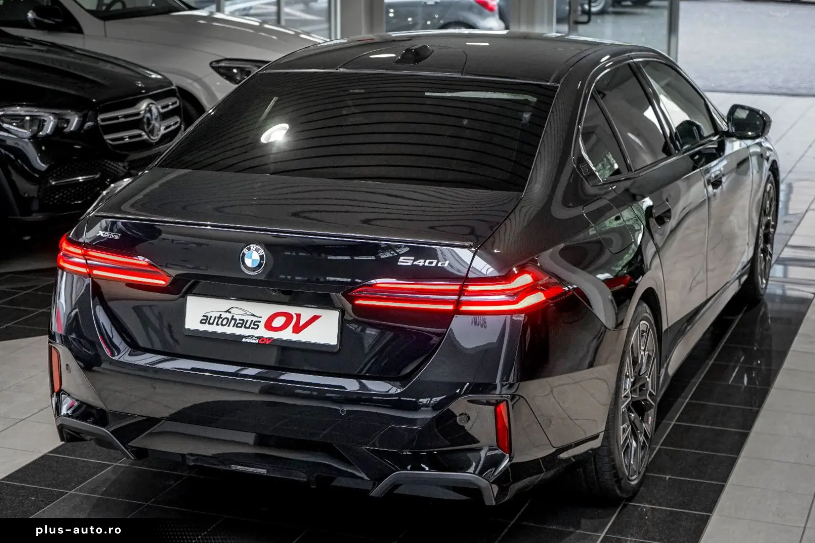 BMW 540xd M Sport Pro Carbon 3xTV B&W HUD Distr Pano