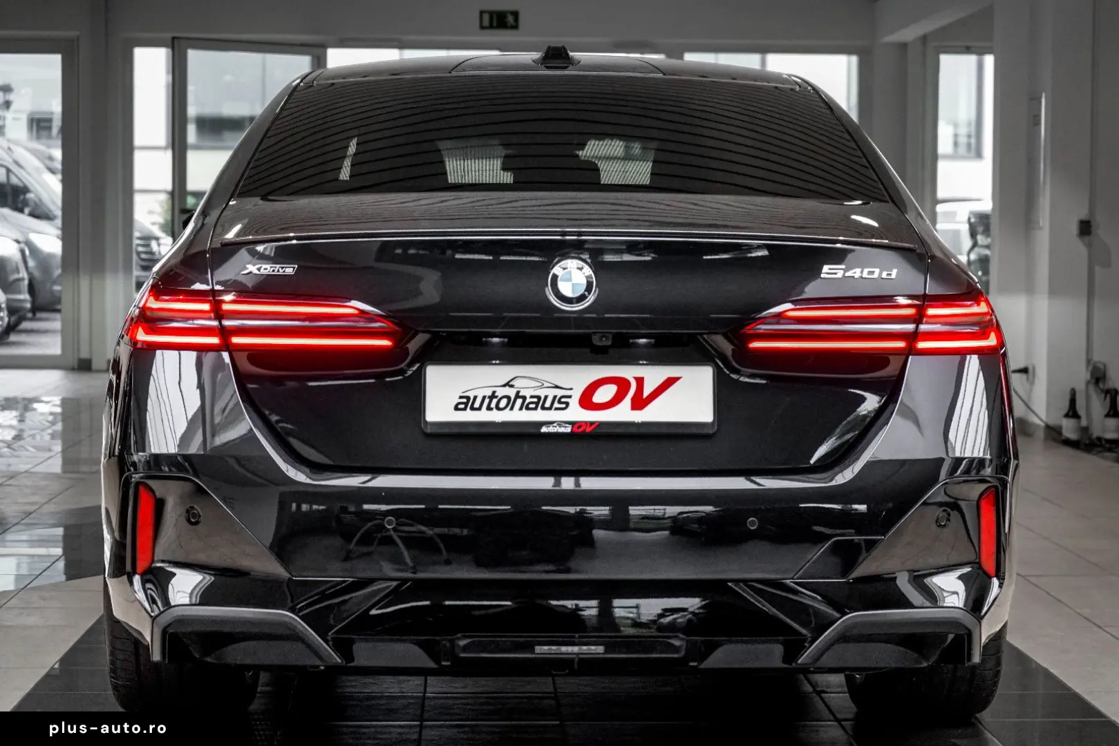 BMW 540xd M Sport Pro Carbon 3xTV B&W HUD Distr Pano