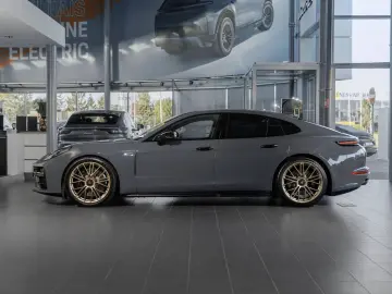 PORSCHE Porsche Panamera GTS 368kW   500hp