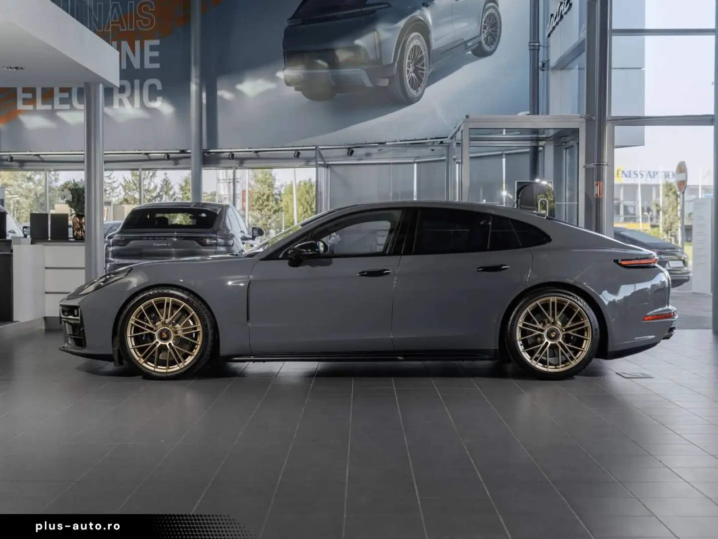 PORSCHE Porsche Panamera GTS 368kW   500hp