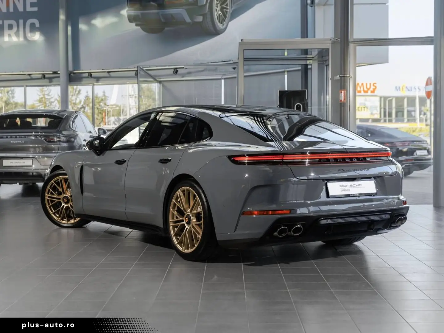 PORSCHE Porsche Panamera GTS 368kW   500hp