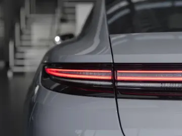 PORSCHE Porsche Panamera GTS 368kW   500hp