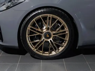 PORSCHE Porsche Panamera GTS 368kW   500hp