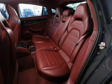 PORSCHE Porsche Panamera GTS 368kW   500hp