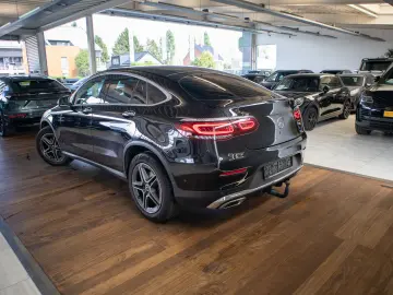 MERCEDES-BENZ GLC 300 4MATIC  COUPE  AMG-LINE  CARPL…