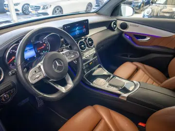 MERCEDES-BENZ GLC 300 4MATIC  COUPE  AMG-LINE  CARPL…