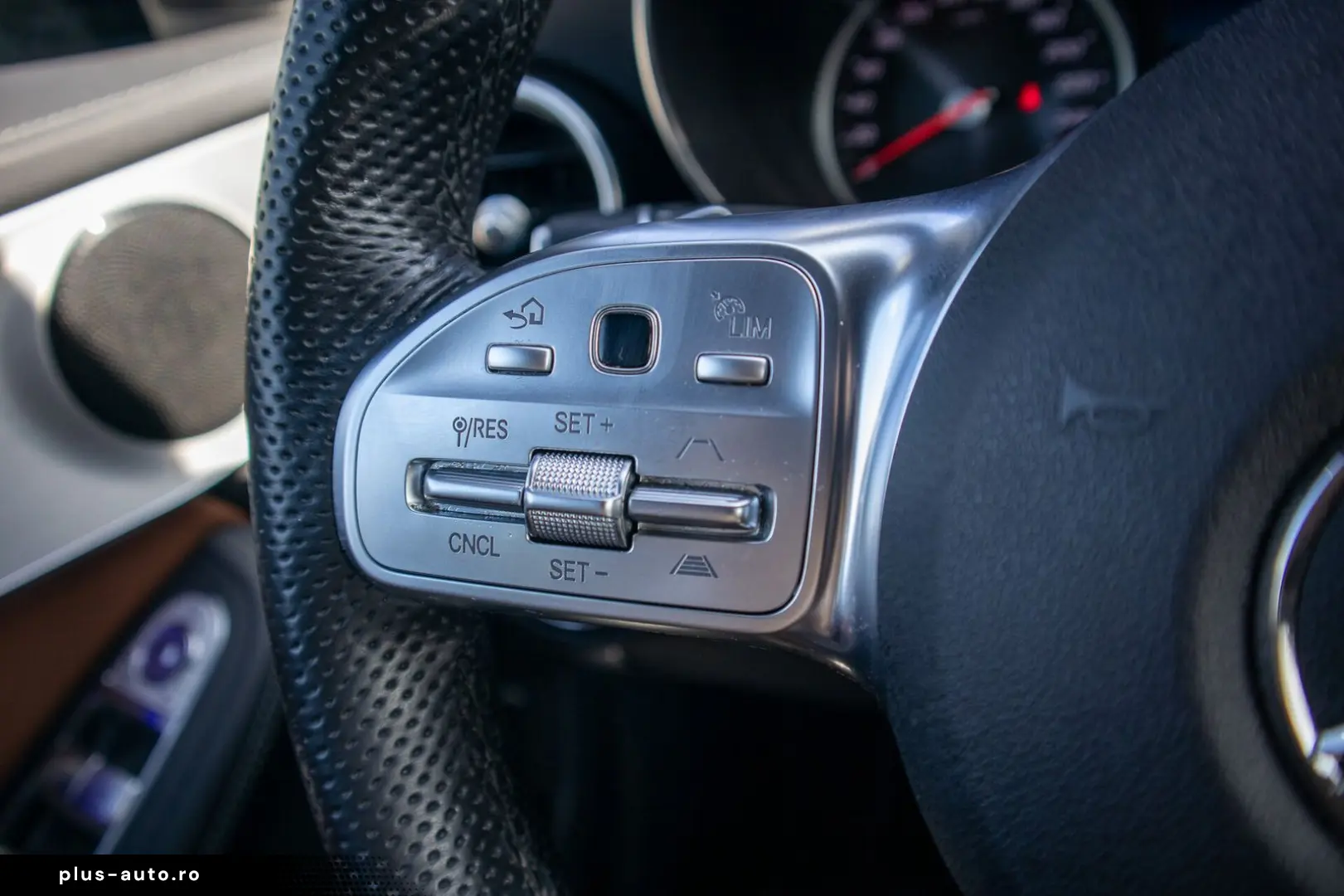 MERCEDES-BENZ GLC 300 4MATIC  COUPE  AMG-LINE  CARPL&hellip;