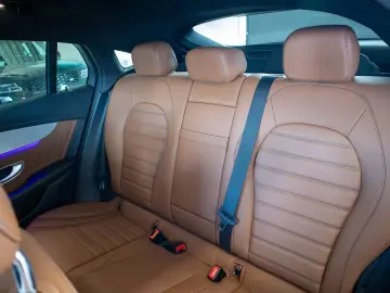 MERCEDES-BENZ GLC 300 4MATIC  COUPE  AMG-LINE  CARPL…