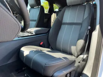 LAND ROVER Range Rover Velar P400e R-Dynamic SE LEDER NAVI