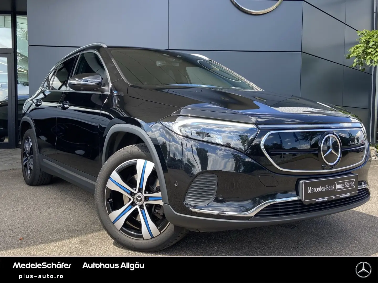 MERCEDES-BENZ EQA 250