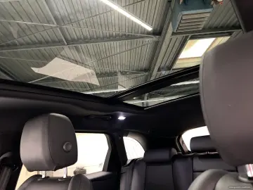 LAND ROVER Range Rover Velar P400e Hybrid Dynamic SE Pano