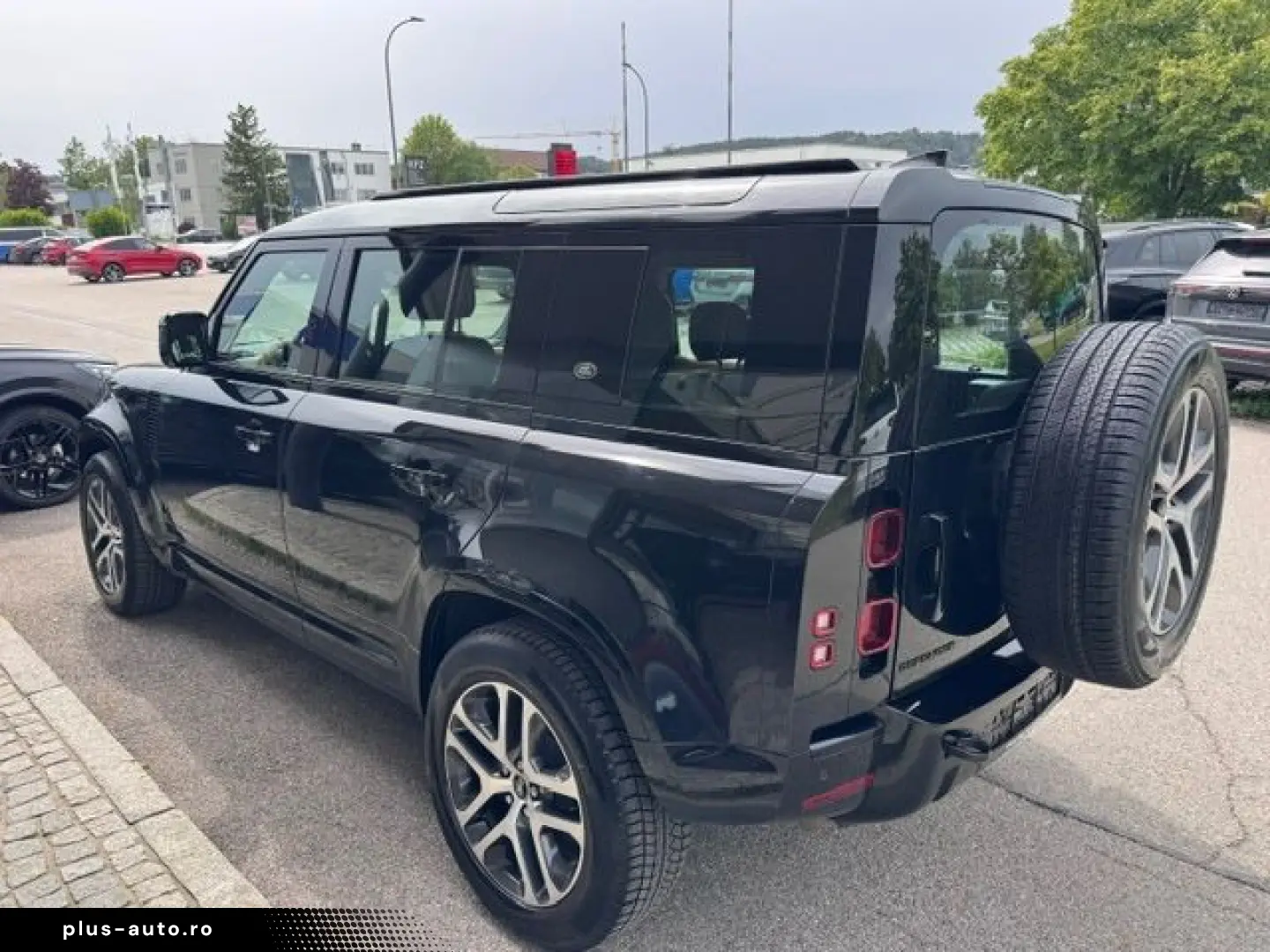 LAND ROVER 110 P400 X-Dynamic HSE Black-Tan Sperrdif&hellip;