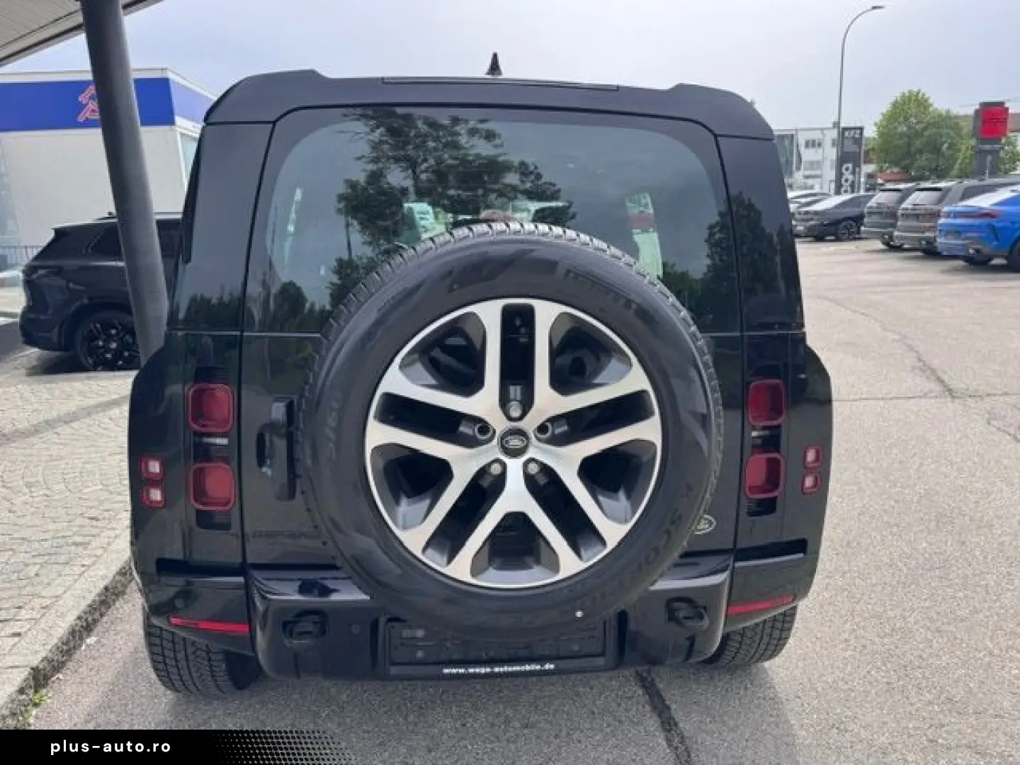 LAND ROVER 110 P400 X-Dynamic HSE Black-Tan Sperrdif&hellip;
