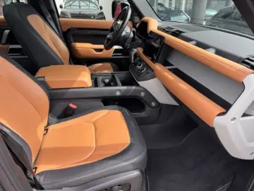 LAND ROVER 110 P400 X-Dynamic HSE Black-Tan Sperrdif…