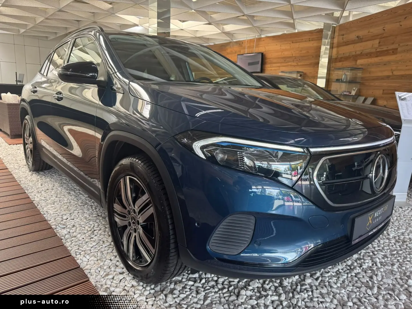 MERCEDES-BENZ EQA 250