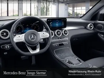 MERCEDES-BENZ GLC 200 4M Cp AMG Night MBUX Navi  Kam LED AHK