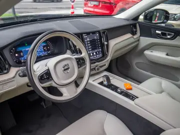 Volvo XC60 B4 - 2023 - Unic Proprietar