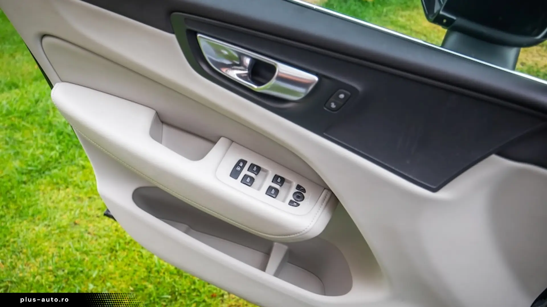 Volvo XC60 B4 - 2023 - Unic Proprietar