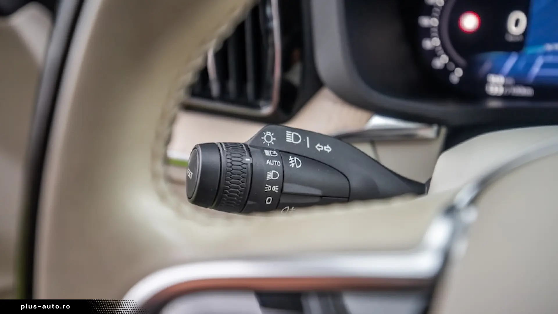 Volvo XC60 B4 - 2023 - Unic Proprietar