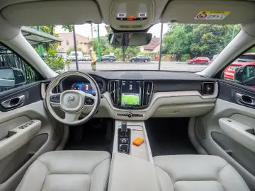 Volvo XC60 B4 - 2023 - Unic Proprietar