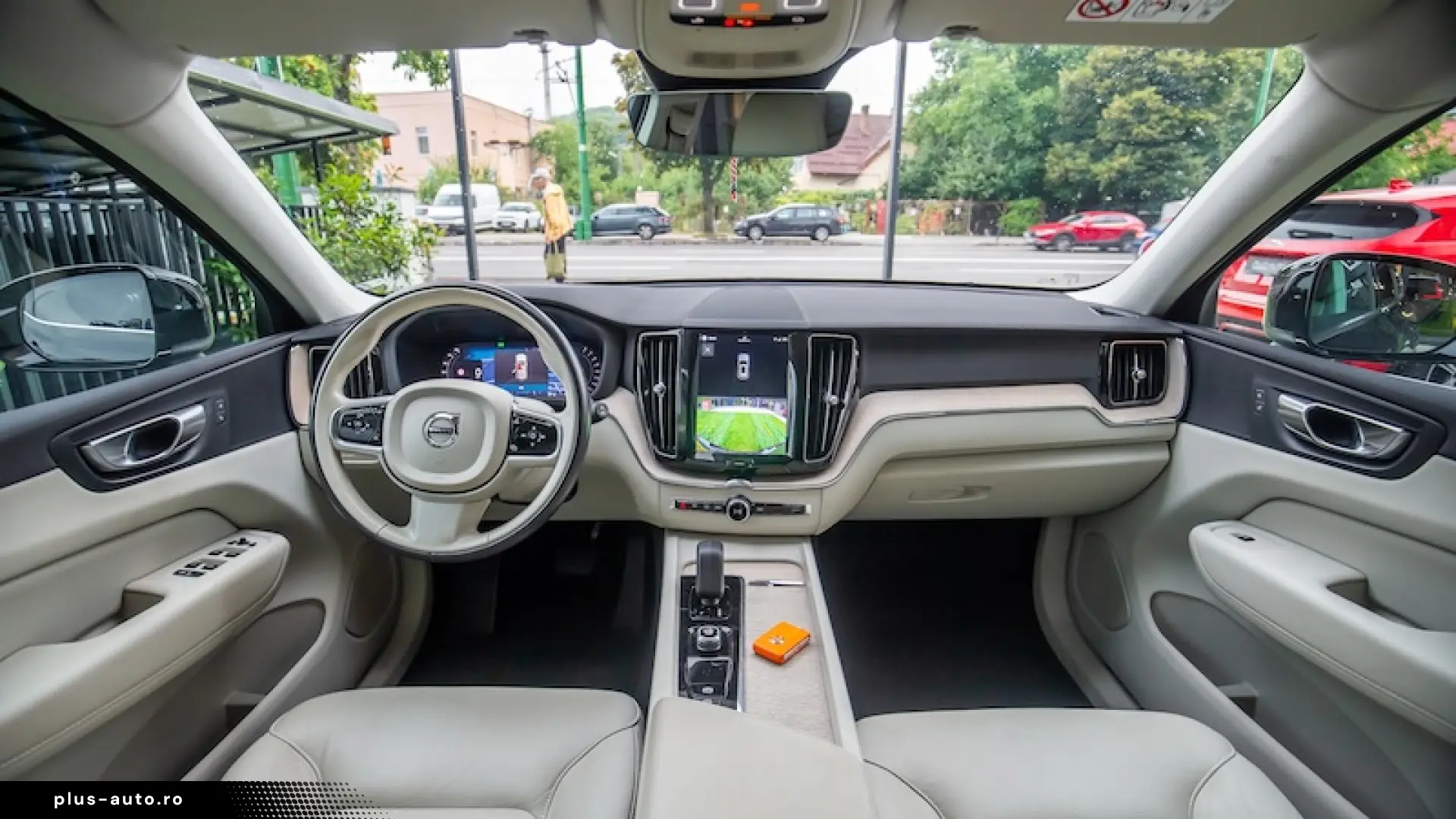 Volvo XC60 B4 - 2023 - Unic Proprietar